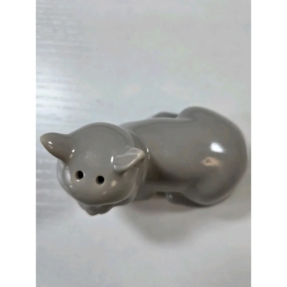 Replacement‎ Piece Glossy Gray Ceramic Cat-Shaped Salt Shaker